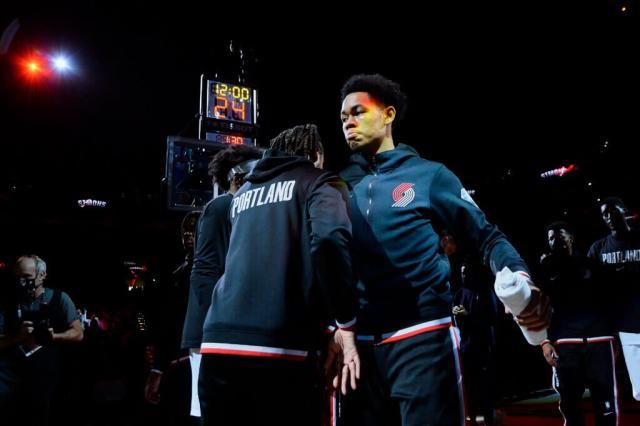 bet365-利拉德倒下7胜4负！开拓者是时候换一种活法了？